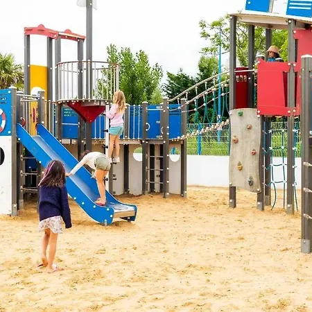 Campsite Zecamping 4 Etoiles - Parc Aquatique - A 700 M - Piscine Couverte Saint-Jean-de-Monts