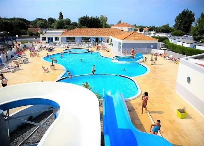 4 Etoiles - Parc Aquatique - Eeiaeg *