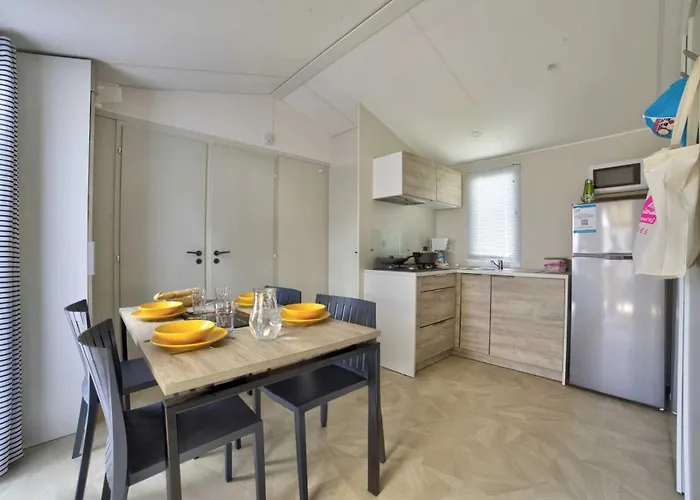 مكان تخييم 4 Etoiles - Parc Aquatique - Eeiaeg