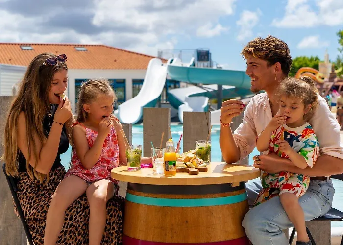 4 Etoiles - Parc Aquatique - Eeiaeg